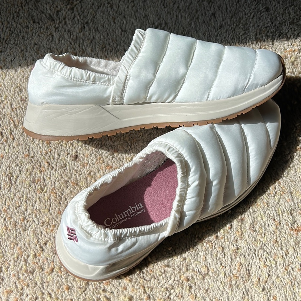 Columbia slip on sneaker